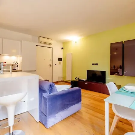 800's House - In The Centre Of With Terrace Apartment